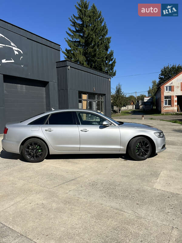 Седан Audi A6 2011 в Тячеве