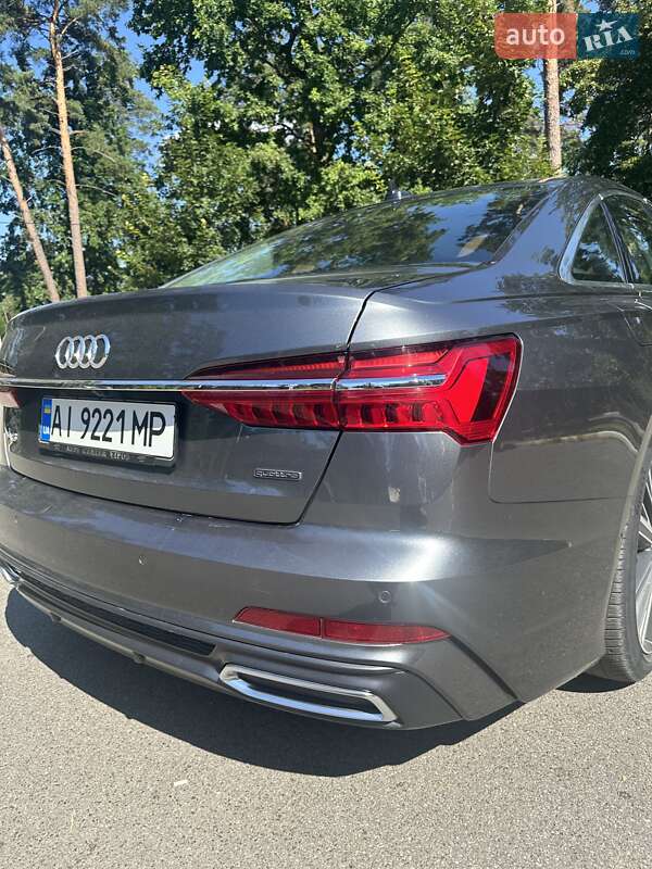Седан Audi A6 2019 в Бучі
