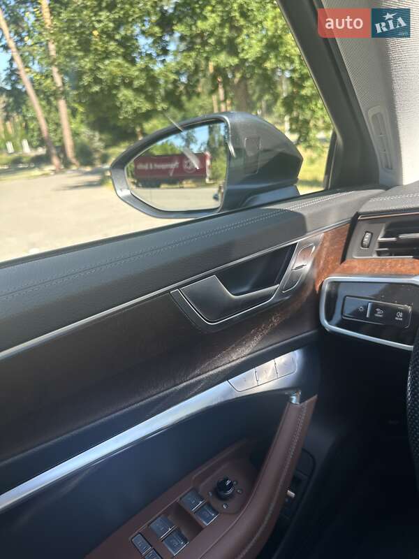Седан Audi A6 2019 в Бучі