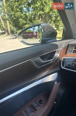 Седан Audi A6 2019 в 