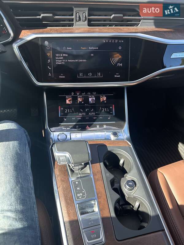 Седан Audi A6 2019 в Бучі