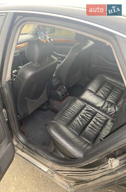 Седан Audi A6 2001 в 