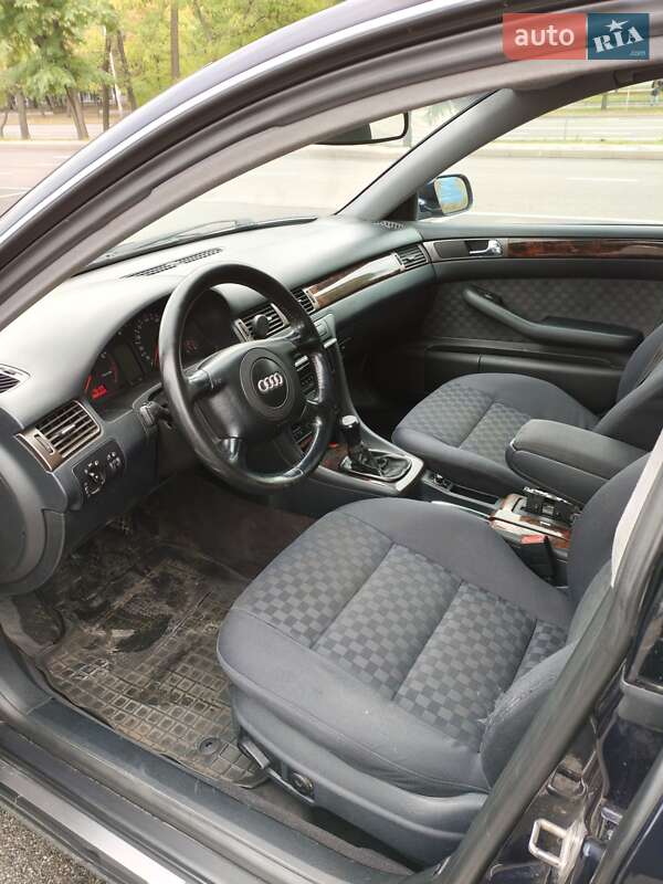 Универсал Audi A6 2000 в Киеве