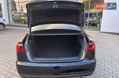Седан Audi A6 2015 в 