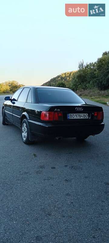 Седан Audi A6 1995 в Чорткове