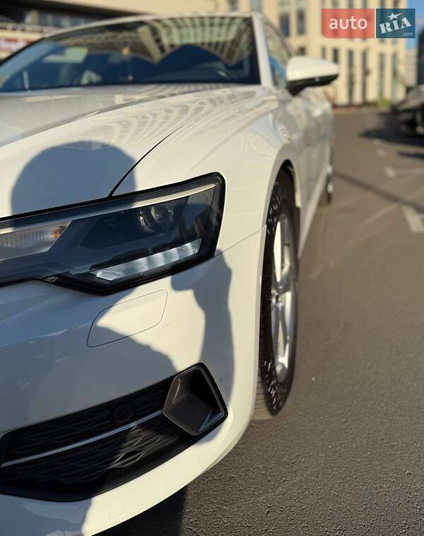 Универсал Audi A6 2020 в Киеве