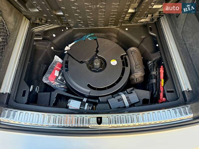 Универсал Audi A6 2020 в Киеве