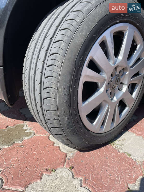 Универсал Audi A6 2000 в Чернигове