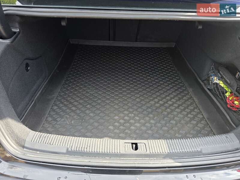 Седан Audi A6 2015 в Ужгороді