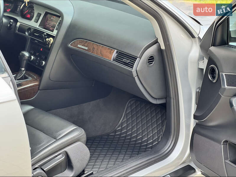 Седан Audi A6 2010 в Рахові