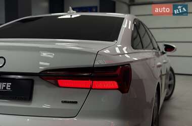Седан Audi A6 2018 в 