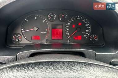 Седан Audi A6 2000 в 