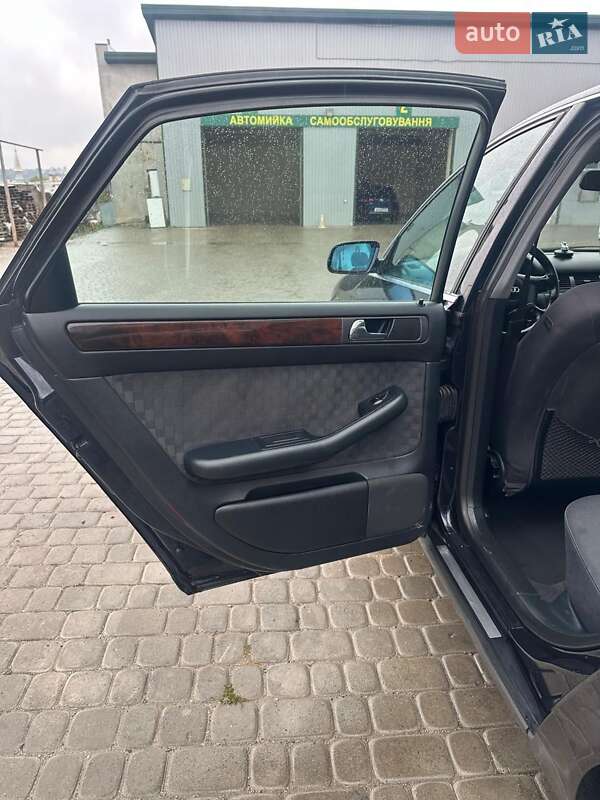 Седан Audi A6 2000 в Чорткові