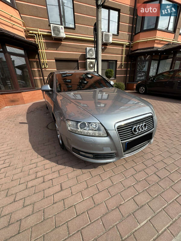 Седан Audi A6 2010 в 