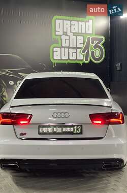 Седан Audi A6 2015 в 
