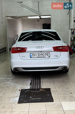 Седан Audi A6 2015 в 