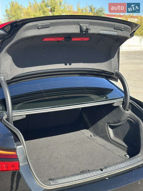 Седан Audi A6 2020 в Харькове