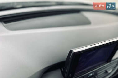 Седан Audi A6 2013 в 