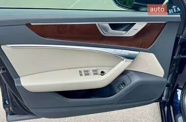 Седан Audi A6 2019 в 