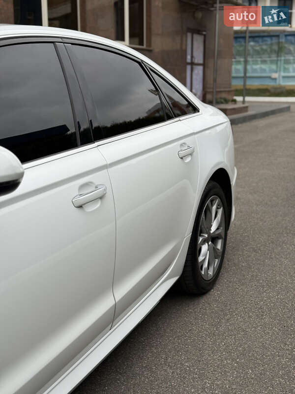 Седан Audi A6 2017 в Киеве