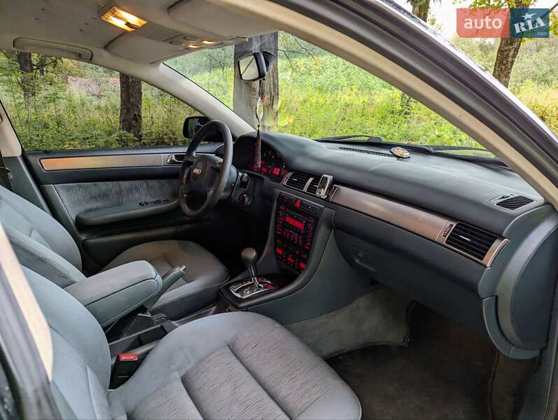 Седан Audi A6 2001 в Межгорье