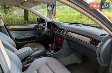 Седан Audi A6 2001 в 
