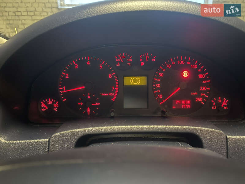 Седан Audi A6 1999 в Киеве