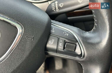 Седан Audi A6 2012 в 