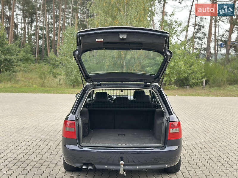 Универсал Audi A6 2003 в Костополе