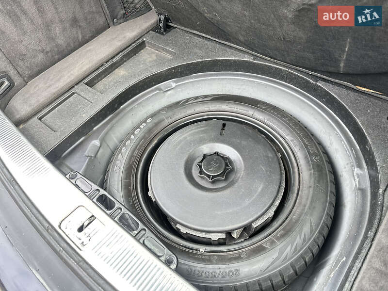 Универсал Audi A6 2003 в Костополе