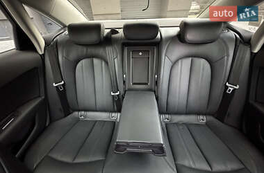 Седан Audi A6 2016 в 