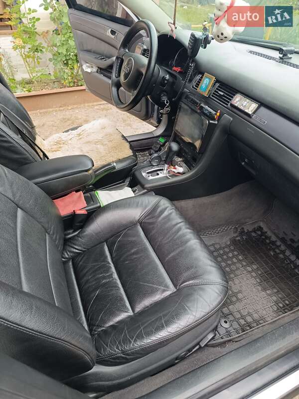 Универсал Audi A6 2004 в Коростене
