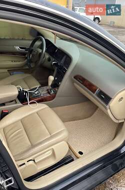 Седан Audi A6 2004 в 