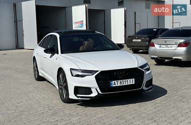 Седан Audi A6 2022 в 