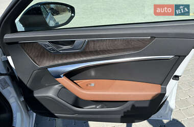 Седан Audi A6 2022 в 