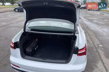 Седан Audi A6 2019 в 