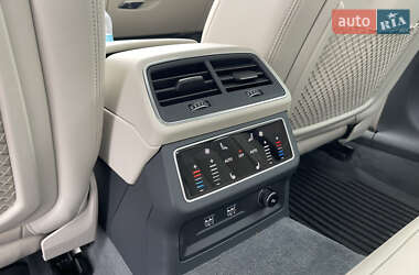 Седан Audi A6 2019 в 