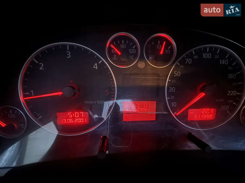 Седан Audi A6 2002 в Хмельницком