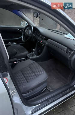 Седан Audi A6 2002 в 