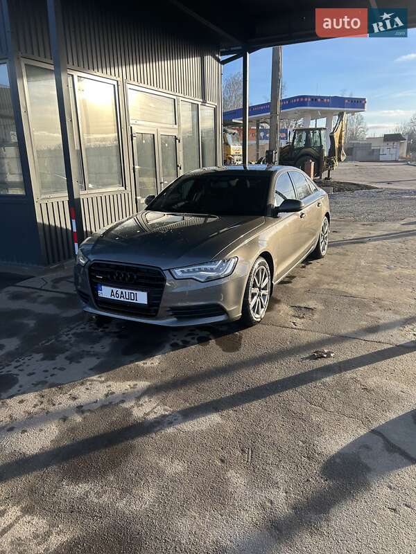Седан Audi A6 2013 в 
