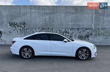 Седан Audi A6 2022 в 