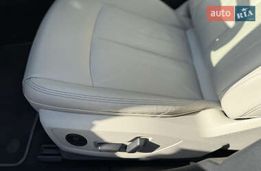 Седан Audi A6 2022 в 