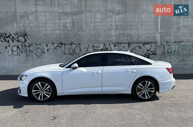 Седан Audi A6 2022 в 