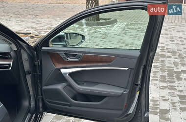 Седан Audi A6 2019 в 