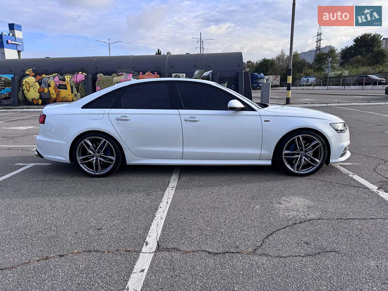 Седан Audi A6 2015 в Киеве