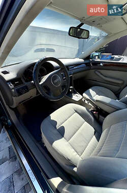 Седан Audi A6 2003 в 