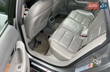 Седан Audi A6 2004 в 