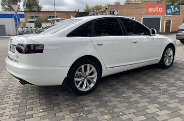 Седан Audi A6 2010 в 