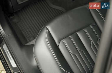 Седан Audi A6 2019 в 