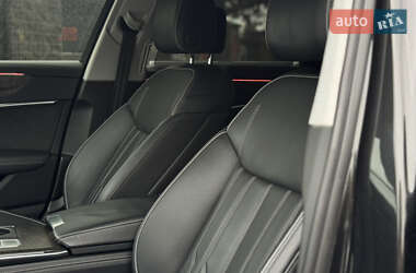 Седан Audi A6 2019 в 